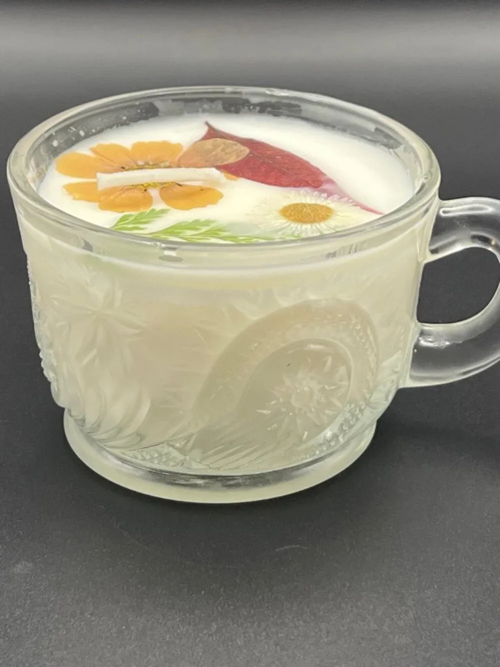 Amber Daisy Frosted Glass Teacup Candle